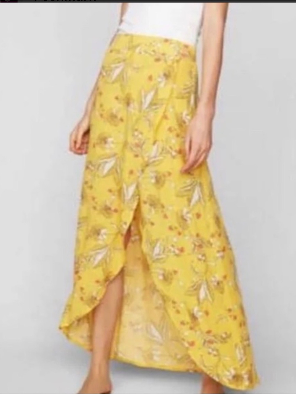 Express Women’s Yellow Floral Faux Wrap Maxi Skirt, Size Medium EUC lightweight